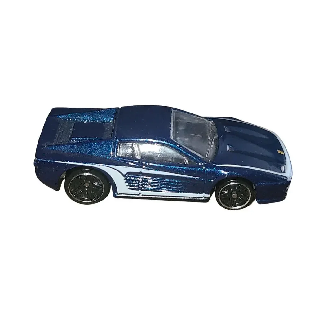 2011 Hot Wheels Ferrari F512M Blue 1:64 Diecast 2 7/8